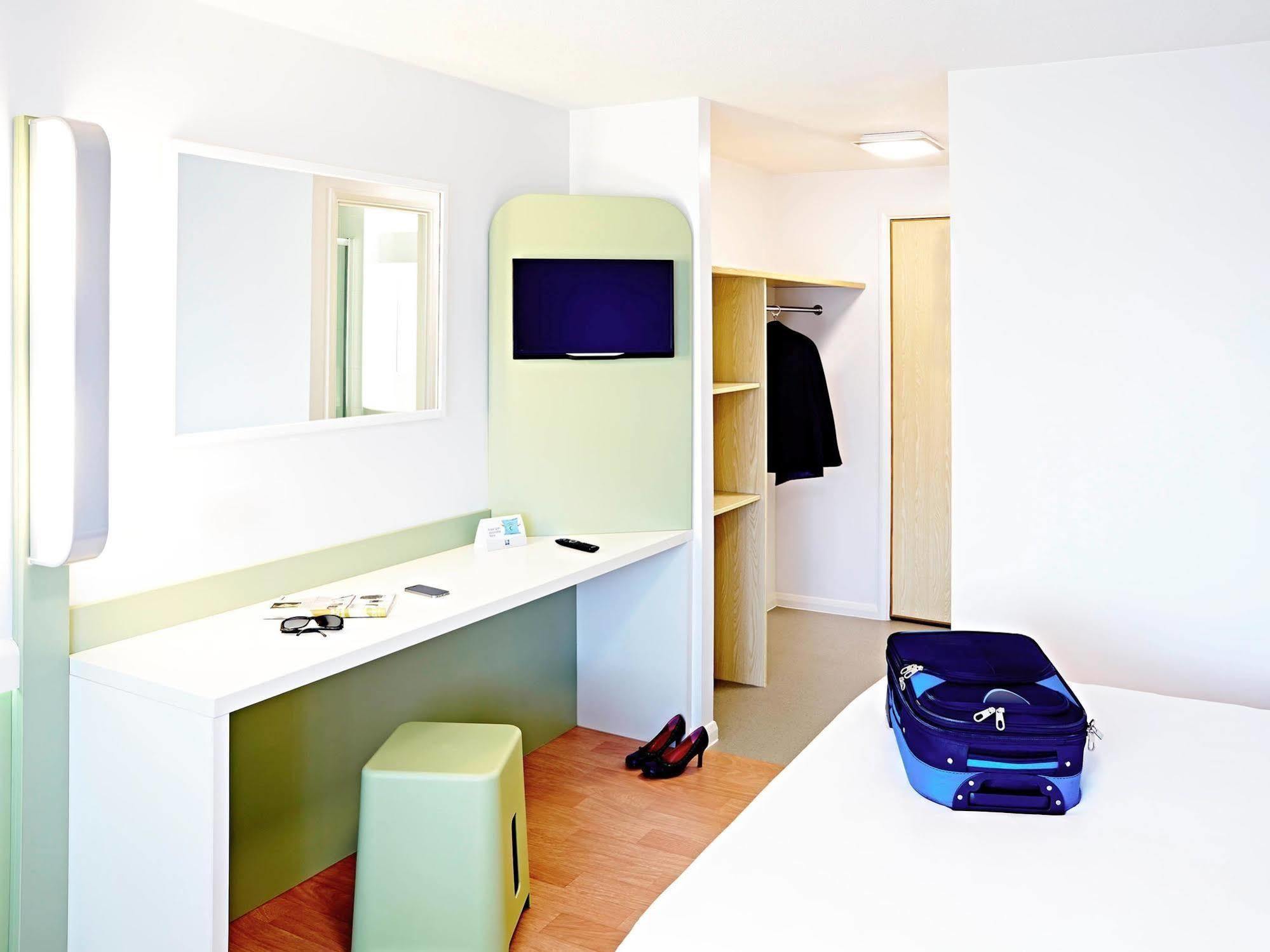 Ibis Budget Knutsford Εξωτερικό φωτογραφία